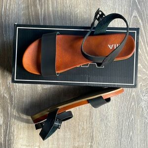 Mia Sybil Sandal - Women size 9 - Black - faux leather